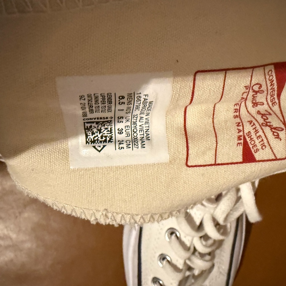Converse White Run Star hike Chuck Taylor High-Top Sneakers - Picture 6 of 7